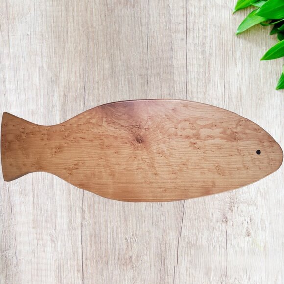 New Bird's Eye Maple Charcuterie Cutting Board ~ Handcrafted - Picture 1 of 10